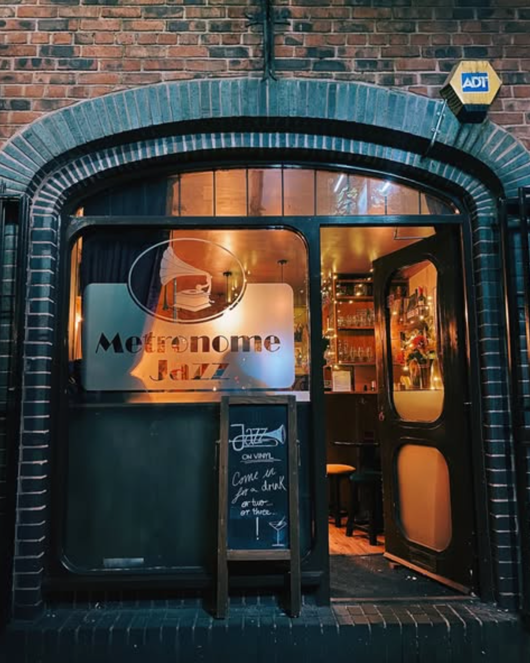 Metronome Jazz Bar Google photo 1